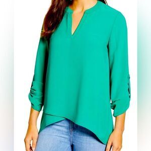 ☘️GIBSONLOOK x International Women's Day Erin Cross Front Tunic Blouse Green